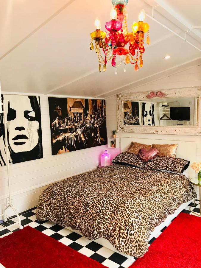 Ibiza Casa Hotel Whitstable Kültér fotó